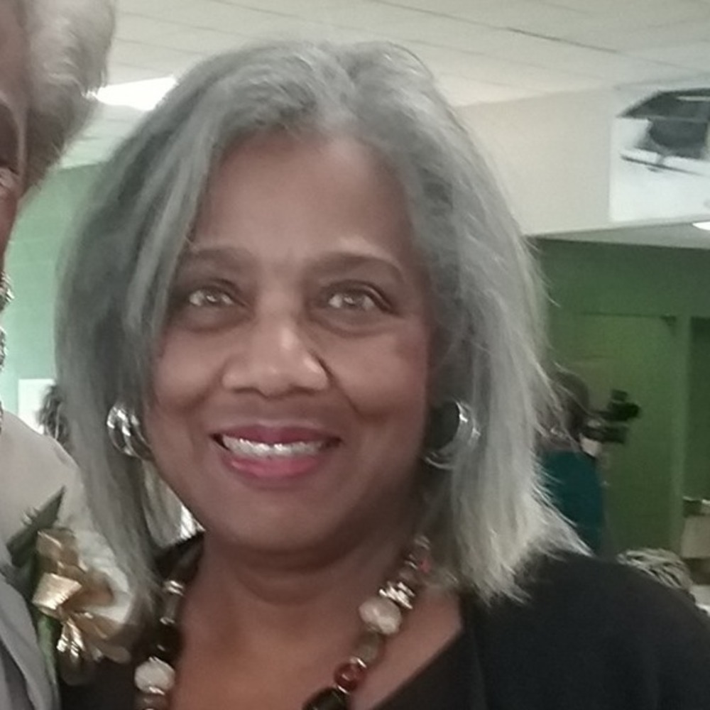 Meet your Posher, Yvonne